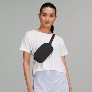🆕 NWT lululemon mini belt bag .7L - black